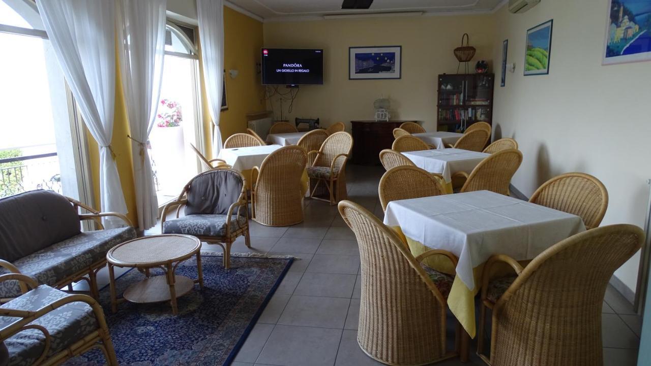 ברנצונה סול גארדה Hotel Merano מראה חיצוני תמונה