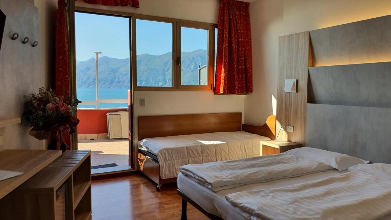 ברנצונה סול גארדה Hotel Merano מראה חיצוני תמונה